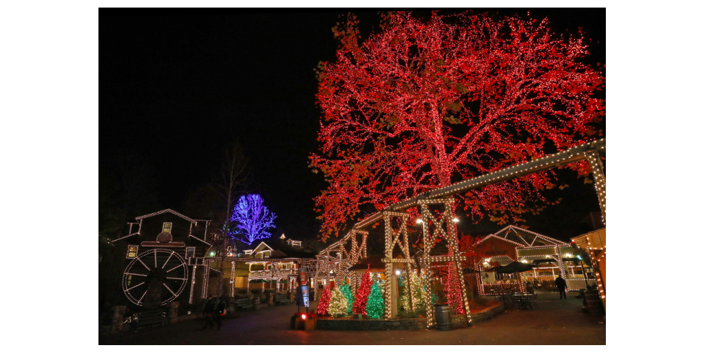 Twas Tje Mogjt Befpre Christmas Dollywood 2022 America's Best Christmas Tradition Begins At Dollywood On Nov. 6 | Business  Wire