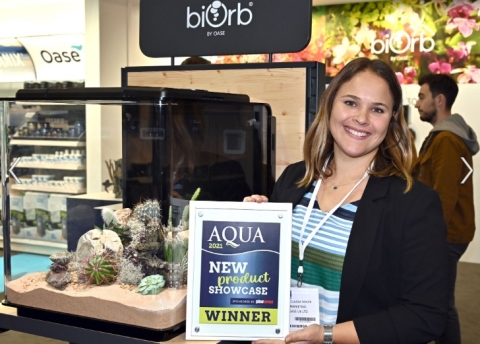 thumbnail biOrb EARTH, an outstanding vivarium designed with SunLike Series natural spectrum LEDs received the Award of the jury in the Aqua 2021 event celebrated in Telford, UK (Photo: Business Wire)