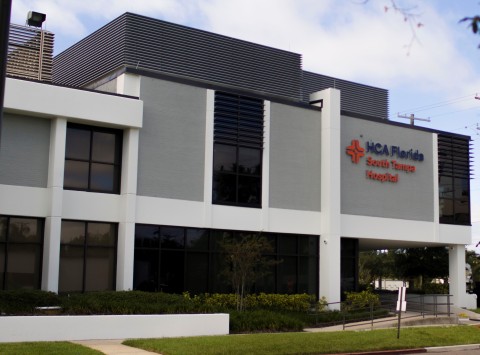 HCA Florida South Tampa's comprehensive array of services includes some of the most advanced robotic and minimally invasive surgical programs in the area. (Photo: Business Wire)