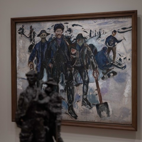 thumbnail Edvard Munch, Workers in the Snow. Oil on canvas, 1913. © Munchmuseet. Photo: WERNER MURRER RAHMEN.