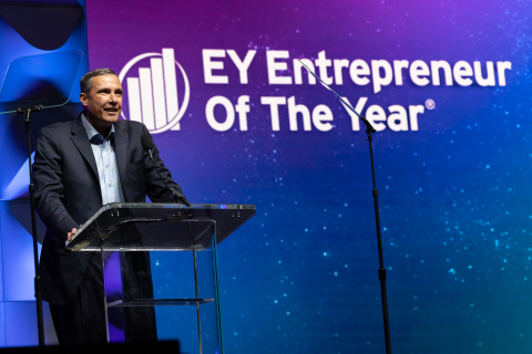 John Keppler, Chairman and CEO of Enviva, accepts EY's Entrepreneur of The Year 2021 National Award. (Photo: Business Wire)