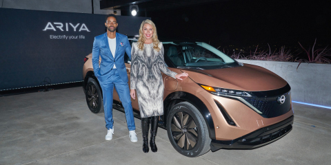 original Allyson Witherspoon, vice president and chief marketing officer, Nissan U.S., and philanthropist and actor Jay Ellis officially announce reservations for the 2023 Nissan Ariya. (Photo: Business Wire)