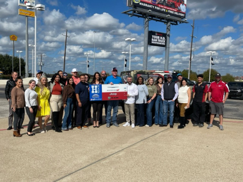 Henson Brand Dealerships and Freestone Autoplex showed their appreciation for veterans this past weekend by giving away a brand new Jeep Wrangler to a deserving local veteran at the Spring Texas Music Festival. (Photo: Business Wire)