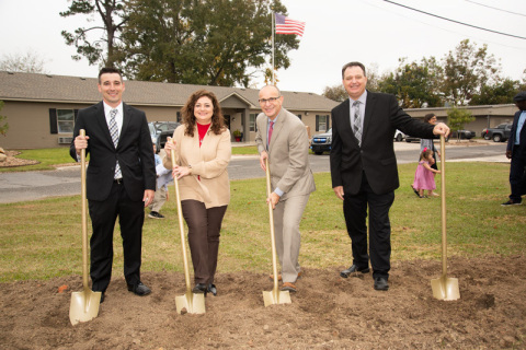 original Representatives from the Refinery Mission, St. Landry Homestead Federal Savings Bank and FHLB Dallas joined to break ground on a new transitional housing complex. (Photo: Business Wire)