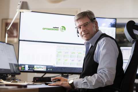 thumbnail Martin Buchholz, Managing Partner of Blumendorf Bio-Energie, uses INNIO's innovative ‘myPlant Optimization’ AI energy management solution to align electricity generation with demand. (Photo: Business Wire)