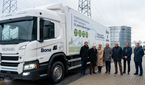 original Bona and Scania hosted an event on November 30 to welcome Bona’s first electric truck to its facility in Limburg, Germany. Pictured from left to right: Christian Löher, Managing Director Bona Vertriebsgesellschaft mbH Deutschland / Regional Sales Manager Region Central; Dr. Thomas Brokamp, Managing Director, Bona GmbH Deutschland; Monika Sommer, Hauptgeschäftsführerin IHK Limburg / CEO of the Chamber of Commerce and Industry, Region Limburg / Weilburg; Jörg Sauer, Kreisbeigeordneter Landkreis Limburg Weilburg / District Councilor; Dr. Marius Hahn, Bürgermeister Limburg an der Lahn / Mayor; Christian Hottgenroth, Direktor Verkauf Lkw Scania Deutschland Österreich / Director of Sales Germany / Austria; Thorsten Kusch, Supply Chain Director for EMEA /APAC at DC 1, Bona (Photo: Business Wire)