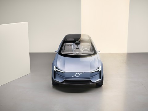 Volvo Concept Recharge model with Luminar Iris roofline integration (Photo: Business Wire)