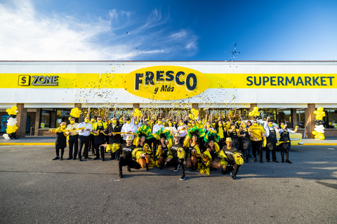 Southeastern Grocers expanded its growing Hispanic grocery store, Fresco y Más, with two new locations in Tampa and Deltona (pictured here). (Photo: Business Wire)