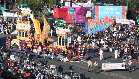 The 2022 Donate Life float, “Courage to Hope” at the New Year’s Day Rose Parade® captured the Extraordinaire Trophy, deemed by the judges to be the 