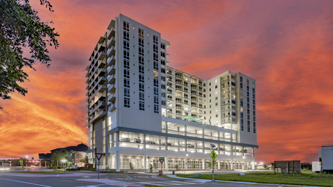 original WaterView Echelon, a 226-unit multifamily community in St. Petersburg, FL (Photo: Business Wire)