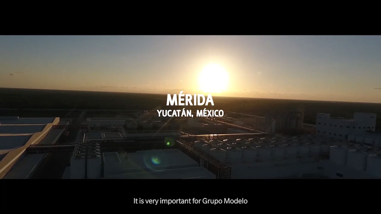 VIDEO: Grupo Modelo partners with WestRock and Grupo Gondi in transition to CanCollar® Eco Packaging, eliminating over 100 tons of plastic waste annually. The beer brewing company is the first in the Americas to adopt the WestRock CanCollar® Eco technology, investing roughly 4 million USD in sustainable packaging.