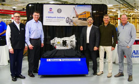 David Graziosi - Allison Transmission CEO, Art Vallely - Penske Truck Leasing COO, Paul Rosa - Penske SVP of Procurement, John Coll - Allison SVP Marketing Sales & Service and Fred Bohley - Allison CFO, celebrate the delivery of Allison Transmission's 2 millionth 1k/2k fully automatic transmission to Penske Truck Leasing. (Photo: Business Wire)