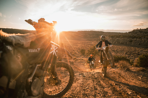 To put the ‘Out of Range’ Collection to the test, Roark brought its multi-faceted crew of surfers, adventurers and ranchers to the dusty backwoods of New Mexico along the historic Continental Divide Trail. (Photo: Business Wire)