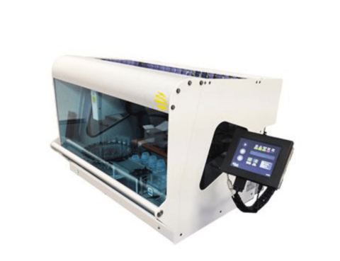 original RoboBlot™ - een instrument voor de volledig geautomatiseerde verwerking van INNO-LIA®-tests, van het pipetteren van stalen tot het aflezen van strips (Foto: Fujirebio)