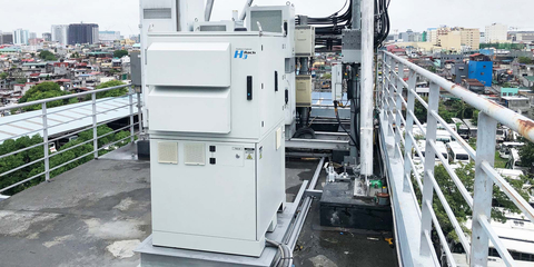 Photo featuring a SereneU fuel cell system installed at one of Globe's rooftop sites (Photo: Business Wire)