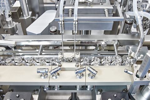 Manufacturing of prefilled vial systems at Vetter (Photo: Business Wire)