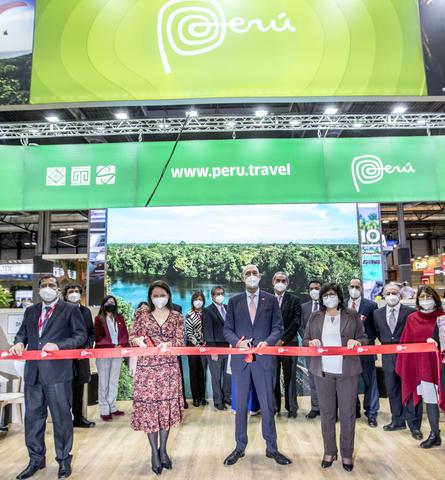 Inauguration of the Peru stand at FITUR 2022 by the executive president of PROMPERÚ, Amora Carbajal. ©PROMPERÚ