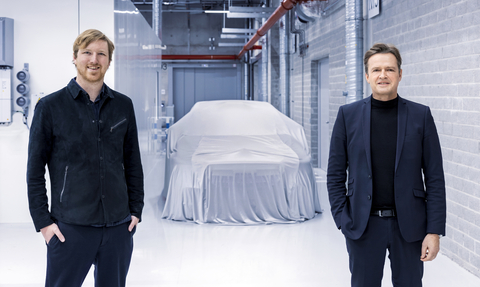 Austin Russell, Luminar Founder and CEO with Markus Schäfer, Member of the Board of Management of Daimler AG and Mercedes-Benz AG, Chief Technology Officer responsible for Development and Procurement at Mercedes-Benz' Sindelfingen, Germany plant. (Photo: Business Wire)