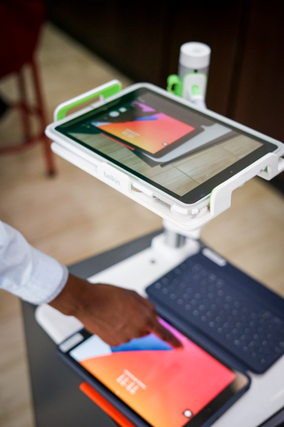 Belkin Portable Tablet Stage (Photo: Business Wire)