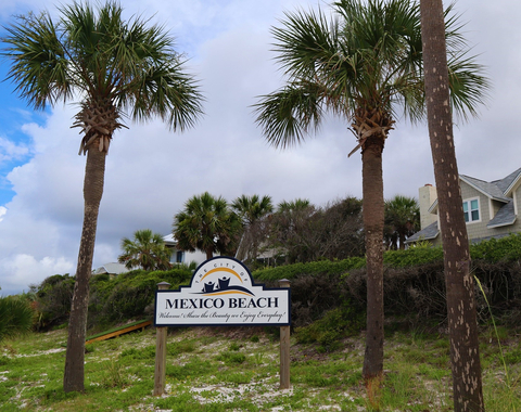 A sign welcomes visitors to Mexico Beach, Florida. (Photo: Business Wire)