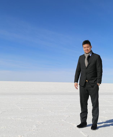 Founder of Fusion Enertech investigates Salar de Uyuni in Bolivia (Photo: Business Wire)