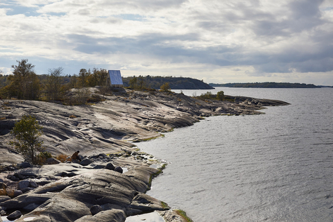 Bärsskär’s nature reveals the harsh conditions of the Archipelago Sea. In the winter, the bitter wind and storms rip through the trees and other vegetation, while in summer the island is a paradise for birds and now also for the media. (Photo: Business Wire)