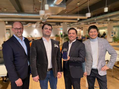 Image caption, from left to right: James Lotz, Managing Director of Verifone UK, Ireland, France, Benelux, Spain, and Italy; Arif Babayev, Co-Founder of DNA Payments; Bulent Ozayaz, President of Verifone EMEA; and Nurlan Zhagiparov, Co-Founder of DNA Payments at DNA Payments’ London Headquarters. (Photo: Business Wire)