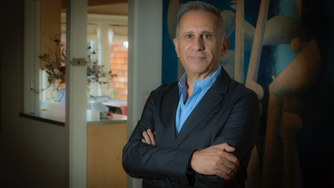 original Siavash Alamouti, Executive Chairman of mimik Technology, Recipient of the 2022 Marconi Prize (Photo: Business Wire)