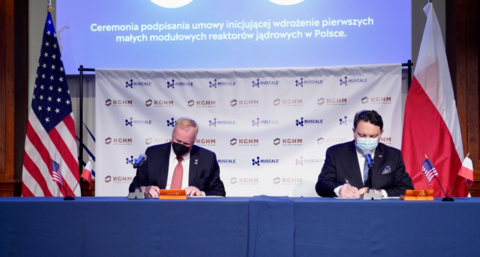 thumbnail John Hopkins, NuScale Power President and Chief Executive Officer and Marcin Chludziński, President of the Management Board of KGHM Polska Miedź S.A. (Photo: Business Wire)