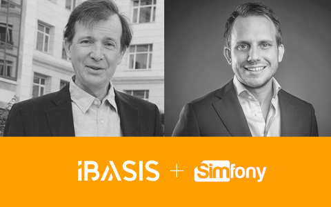 original Alexandre Pébereau CEO, iBASIS and Tofane Group with Joachim de Wild, CEO, Simfony (Graphic: Business Wire)