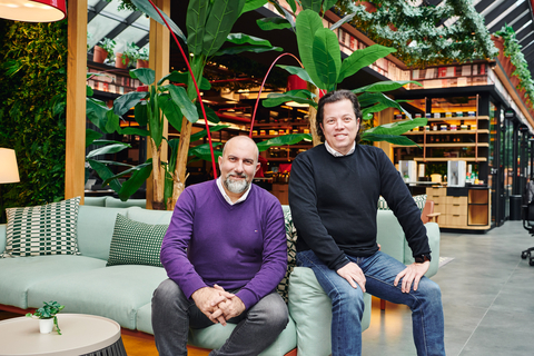 original Cognitiwe prevent the food waste with their Predictive Vision AI Platform (Photo: Business Wire)