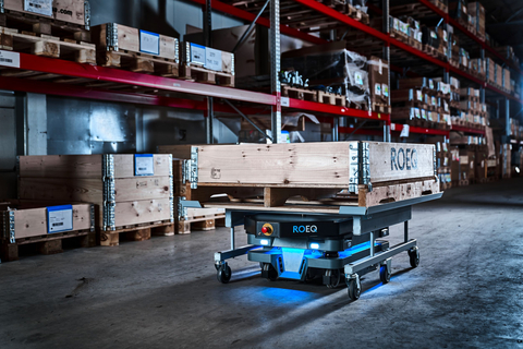 TMS-C500 Ext and S-Cart500Ext, the new top module/cart combo from ROEQ, can transport and drop off payloads up to 500kg /1100lbs. Designed with easy access E-Stop, this solution can safely handle long loads up to 120cm /47.2” and is ideal for narrow and space constrained areas. (Photo: Business Wire)