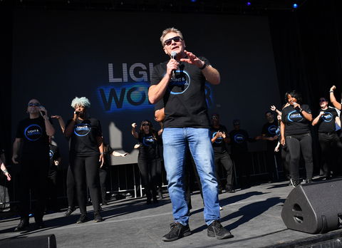 President and Chief Executive Officer Barry Cottle celebrates the launch of Light & Wonder with employees at the Company's Las Vegas Headquarters (Photo: Business Wire)