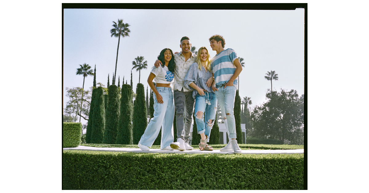 American Eagle Debuts Spring '22 Members Always Campaign, Emphasizing  Community Through Boundless Experiences for Everyone