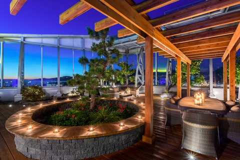 The 2,500 sf private rooftop zen garden patio is secluded and secure, perfect for quiet relaxation or entertaining guests. (Photo: Business Wire)