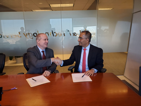 Martin Peryea, CEO (left) of Jaunt Air Mobility signs an agreement with Amit Chadha, CEO of LTTS (right). Jaunt announced today the company would be working with L&T Technology Services Limited as an essential engineering partner on the Jaunt Journey eVTOL (electric Vertical Takeoff and Landing) air taxi. (Photo: Business Wire)