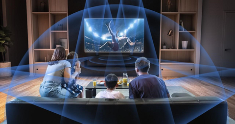 original ANAM Electronics, spécialiste mondial des équipements A/V, a lancé la barre sonore intégrée Dolby Atmos OTT avec diffusion 4K intégrée, une première mondiale. Les spectateurs sont immergés dans un paysage sonore en trois dimensions, grâce aux huit enceintes ainsi qu’aux trois amplificateurs de la barre sonore. (Graphique : Business Wire)