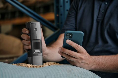 original The portable, easy-to-use NeoSpectra Scanner enables accurate lab-grade material analysis outside the laboratory. (Photo: Business Wire)