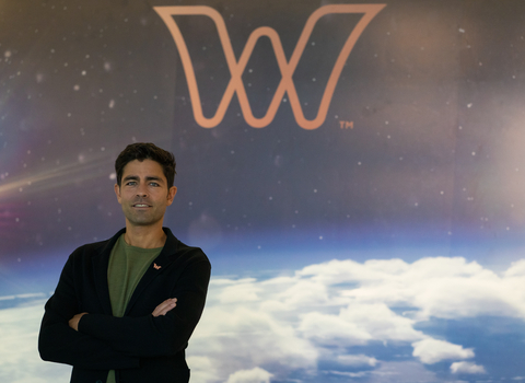 thumbnail Adrian Grenier, World View Chief Earth Advocate (Photo credit: Courtesy of World View)