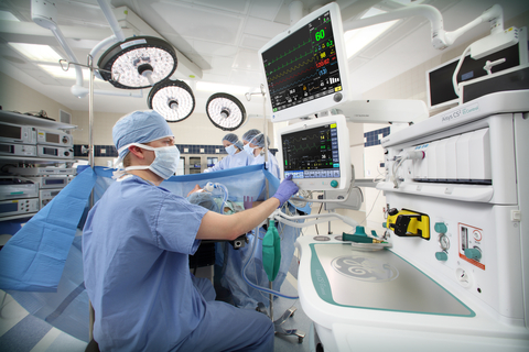 GE Healthcare's Aisys™ CS2 Anesthesia Delivery System with Et Control (Photo: Business Wire)
