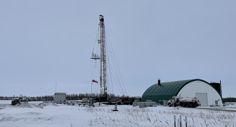 original Service rig on oxygen injection well in Canada (Photo: Business Wire)