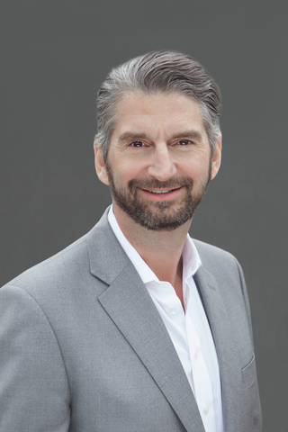 original Tony Davis (Photo: Business Wire)