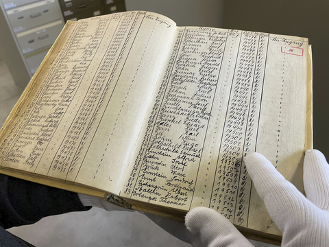 Accenture’s artificial intelligence solution captures handwritten and printed documents about Nazi persecution victims for Arolsen Archives’ #everynamecounts project. Copyright © Arolsen Archives 2022