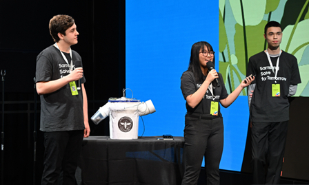 (L-R) Students Matthew Livingston, Ngan Le and George Kopf of Princeton High School in Princeton, New Jersey present their STEM project to tackle food waste using the black soldier fly to judges at the Samsung Solve for Tomorrow National Finalist Pitch Event on Monday, April 25, 2022 in New York City at Samsung 837. Credit: SAMSUNG