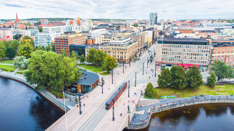 Tampere has invested in dynamic wayfinding installations, traffic guidance, and cameras in downtown area. A common situational awareness of security professionals is delivered via a globally unique shared platform, which enables exceptionally close cooperation between different security operators. Photo: Laura Vanzo