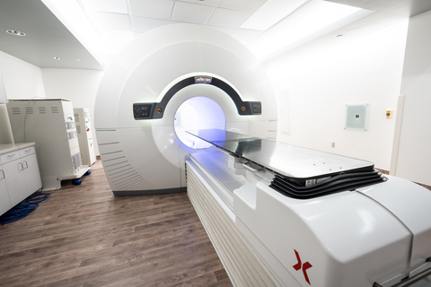 The RefleXion® X1 radiotherapy system is the first-ever system with onboard fast fan-beam KVCT. Photo credit: Craig Takahashi, City of Hope.