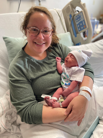 Amanda Bilbery welcomes baby Watson in the early hours of 5/3. (Photo: Business Wire)