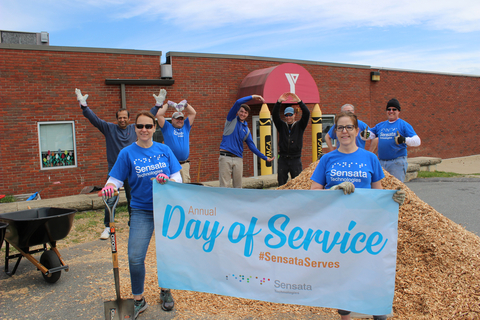 Sensata Technologies’ employees volunteered with community organizations across the U.S. during the company’s Annual Day of Service on May 9, 2022, a celebration of employee volunteerism and civic involvement. (Photo: Business Wire)