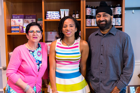 Mahmee's Cofounders (from left to right): Linda Hanna, BSN, RNC, MSN/Ed, IBCLC, Chief Nursing Officer; Melissa Hanna, JD, MBA, Chief Executive Officer; Sunny Walia, Chief Technology Officer (Photo: Business Wire)