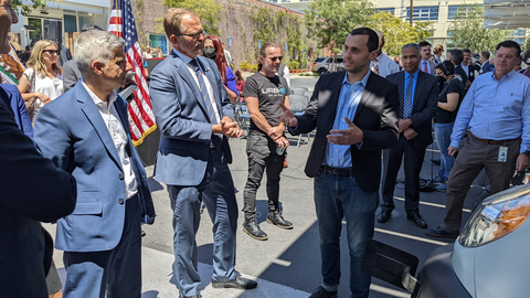 Mayor of London and Chair of C40 Cities, Sadiq Khan, visits the Los Angeles Cleantech Incubator (LACI), alongside the Mayor of Los Angeles and previous Chair of C40, Eric Garcetti, and LACI CEO, Matt Petersen. (Photo: Business Wire)